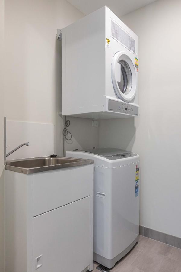 Kula Apartments Parramatta Сидни Екстериор снимка